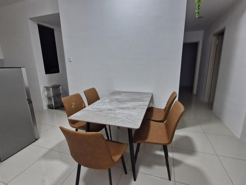 Kediaman Servis untuk Dijual di Vivo Executive Apartment - Zhen Hong - Dining Room - PropertyGuru.com.my