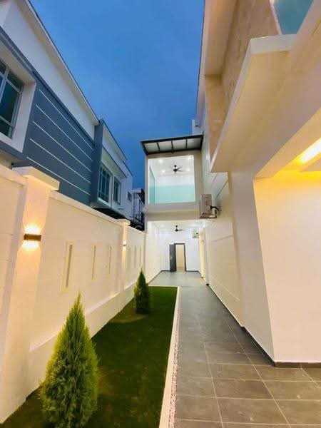 Semi-Detached House for Sale in Seremban (Negeri Sembilan) - Jocelyn Chan - Exterior - PropertyGuru.com.my