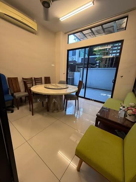 Link Bungalow for Sale in Taman Adda Heights (Tebrau) - Ken Liew - Dining Room - PropertyGuru.com.my