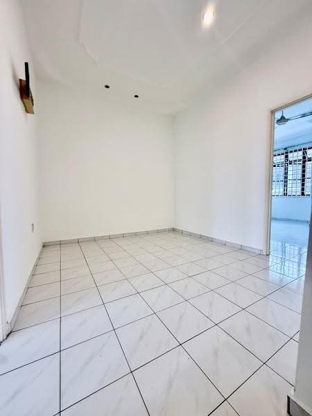 2-storey Terraced House for Sale in Taman Desa Cemerlang (Ulu Tiram) - Sean Yeoh - Interior - PropertyGuru.com.my