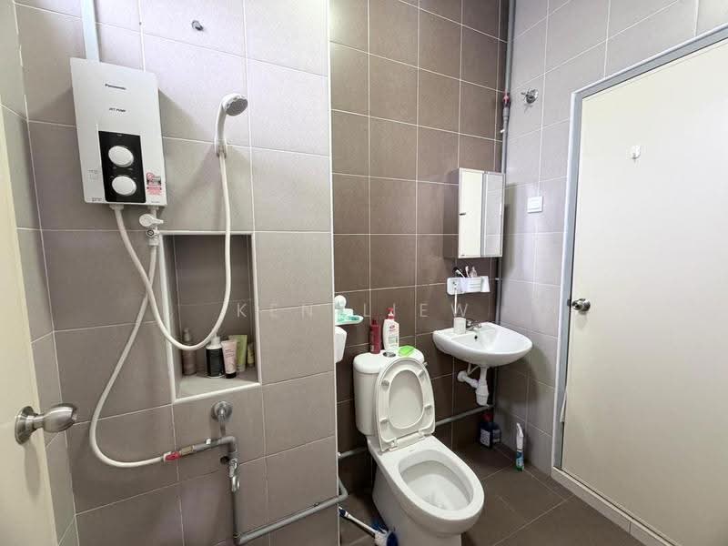 Rumah Teres 2-Tingkat untuk Dijual di Johor Bahru (Johor) - Ken Liew - Bathroom - PropertyGuru.com.my