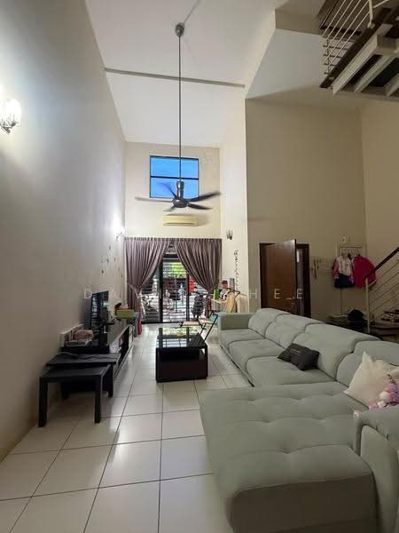 3-storey Terraced House for Sale in Lake Fields (Sungai Besi) - David Chee - Living Room - PropertyGuru.com.my