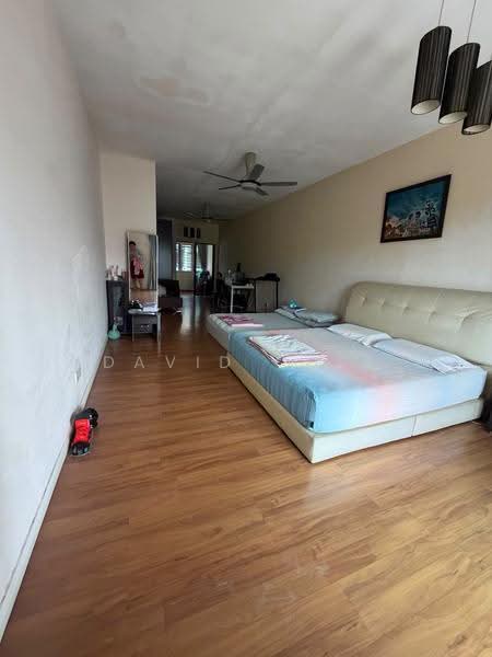 3-storey Terraced House for Sale in Lake Fields (Sungai Besi) - David Chee - Bedroom - PropertyGuru.com.my