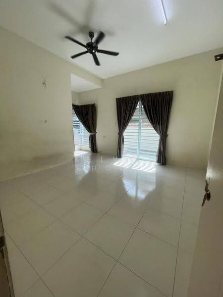 Rumah Banglo untuk Disewa di Gopeng (Perak) - Kelvin Chong - Living Room - PropertyGuru.com.my