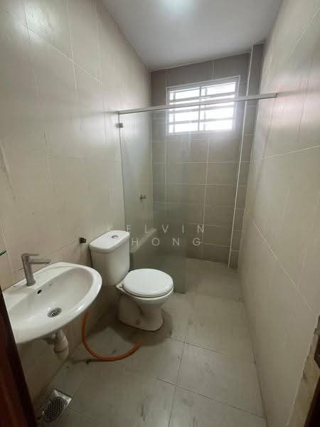 Rumah Banglo untuk Disewa di Gopeng (Perak) - Kelvin Chong - Bathroom - PropertyGuru.com.my