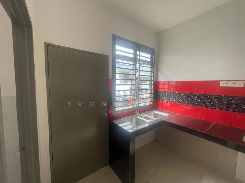 2-storey Terraced House for Sale in Taman Scientex Senai (Senai) - Yvonne Lim - Kitchen - PropertyGuru.com.my