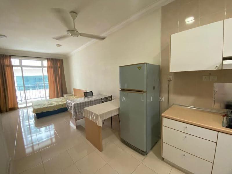 Pangsapuri untuk Disewa di Sri Samudera Apartment (Seaview Residence Suites) - Janessa Lim - Bedroom - PropertyGuru.com.my