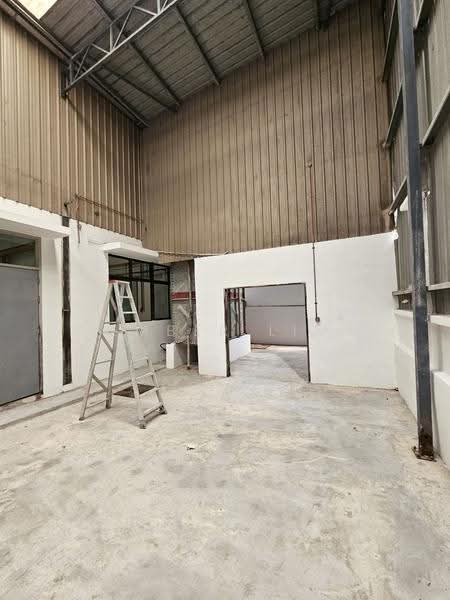 Kilang untuk Disewa di Taman Desa Cemerlang (Ulu Tiram) - Ember Lim - Interior - PropertyGuru.com.my