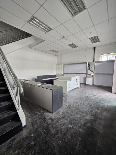 Kilang untuk Disewa di Taman Desa Cemerlang (Ulu Tiram) - Ember Lim - Interior - PropertyGuru.com.my
