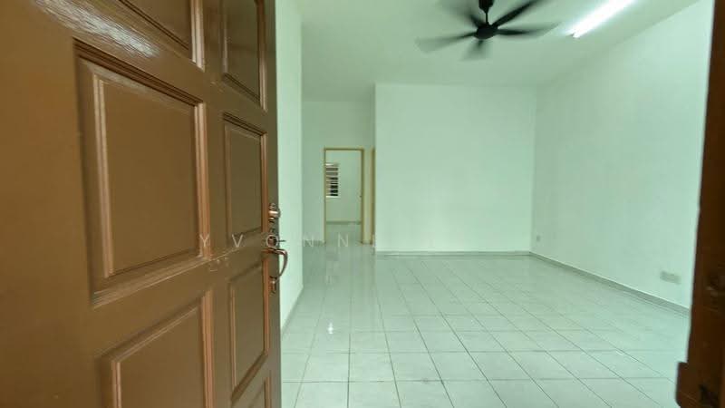Pangsapuri untuk Dijual di Sri Awana Townhouse - Yvonne Lim - Living Room - PropertyGuru.com.my