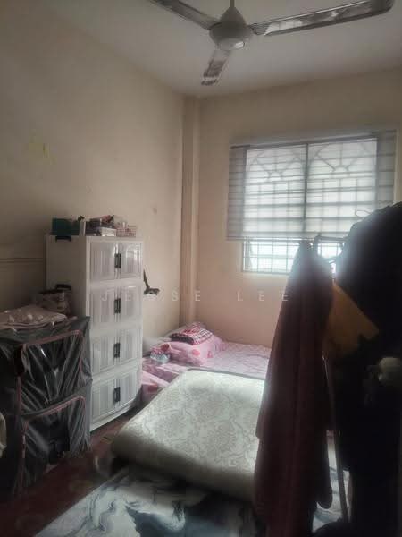 Flat for Sale at Pangsapuri Sri Meranti - Jesse Lee - Bedroom - PropertyGuru.com.my