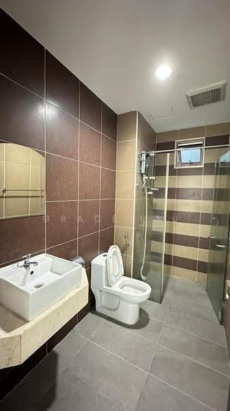 Service Residence for Sale at D'Inspire Residence (Inspira Bestari) - Grace Lau - Bathroom - PropertyGuru.com.my
