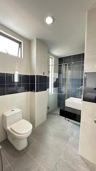 Service Residence for Sale at D'Inspire Residence (Inspira Bestari) - Grace Lau - Bathroom - PropertyGuru.com.my