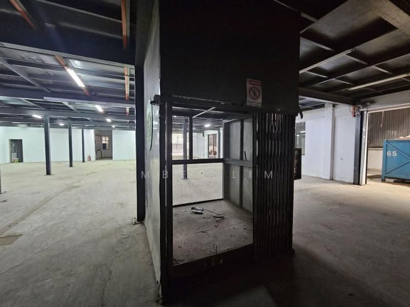 Kilang untuk Disewa di Taman Desa Cemerlang (Ulu Tiram) - Ember Lim - Interior - PropertyGuru.com.my