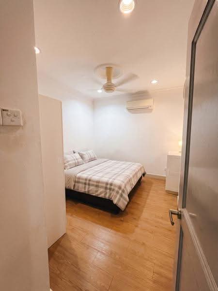 Kondominium untuk Dijual di Casa Tropicana - Ryan Swe - Bedroom - PropertyGuru.com.my