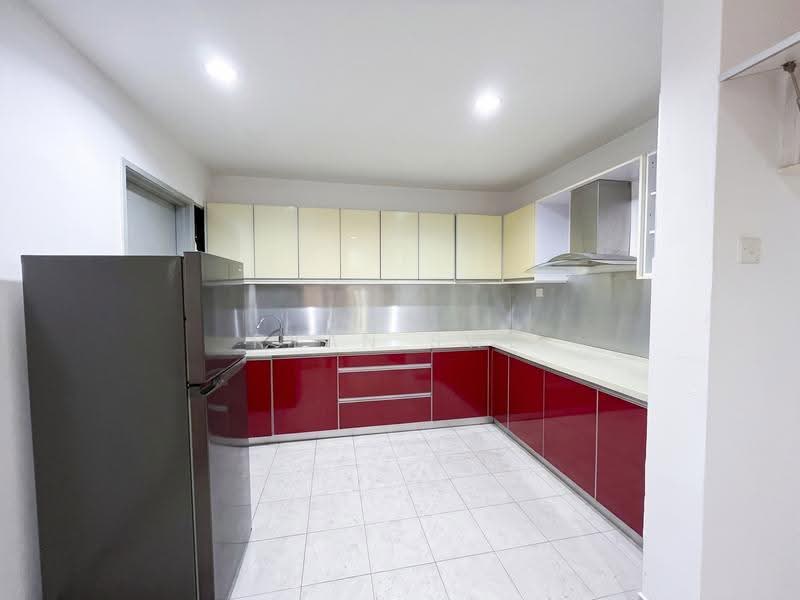 Kondominium untuk Dijual di Casa Tropicana - Ryan Swe - Kitchen - PropertyGuru.com.my