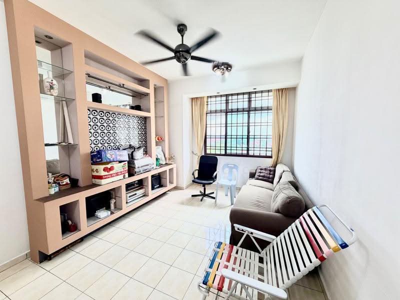 Pangsapuri untuk Dijual di Indah Court Apartment - Smith Goh - Living Room - PropertyGuru.com.my