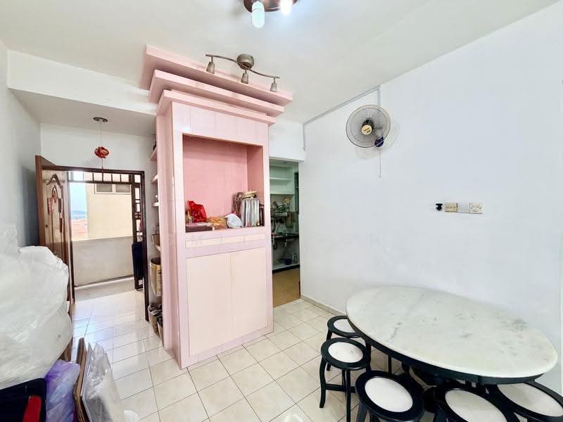 Pangsapuri untuk Dijual di Indah Court Apartment - Smith Goh - Dining Room - PropertyGuru.com.my