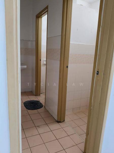 Office for Rent in Taman Setia Indah (Tebrau) - Tycia Law - Bathroom - PropertyGuru.com.my