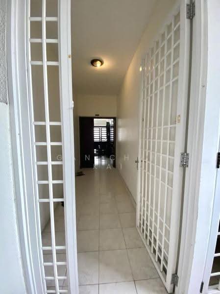Condominium for Rent at Gurney Park Condominium - Gan Chun Kai - Corridor - PropertyGuru.com.my