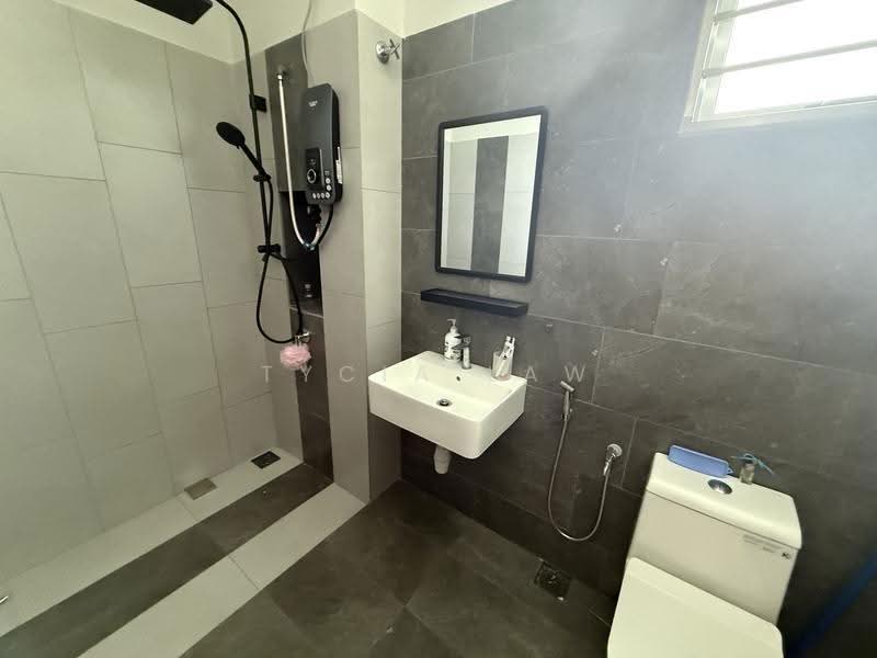 Rumah Teres 2-Tingkat untuk Dijual di Skudai (Johor) - Tycia Law - Bathroom - PropertyGuru.com.my