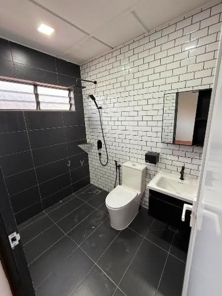 Semi-Detached House for Sale in Tok Sira (Kuantan) - Jyn Yap - Bathroom - PropertyGuru.com.my