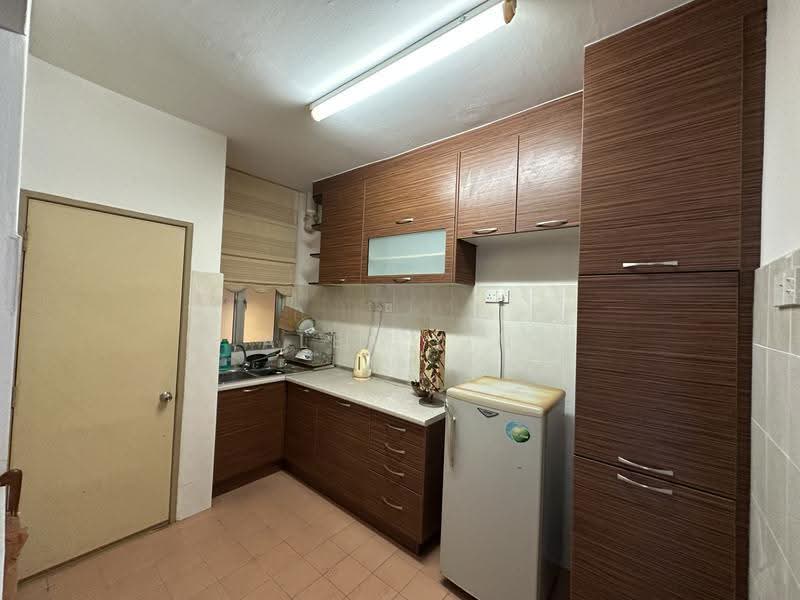 Pangsapuri untuk Dijual di D'shire Villa - Alex Yin - Kitchen - PropertyGuru.com.my