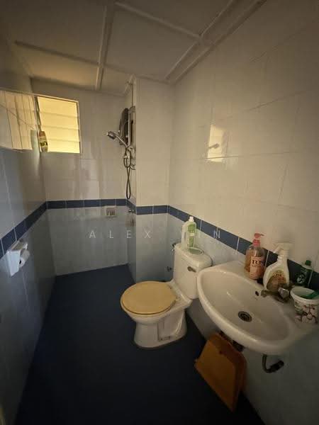 Pangsapuri untuk Dijual di D'shire Villa - Alex Yin - Bathroom - PropertyGuru.com.my