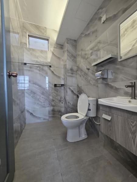 Apartment for Sale at Lake View Suites - Crystal Kong - Bathroom - PropertyGuru.com.my
