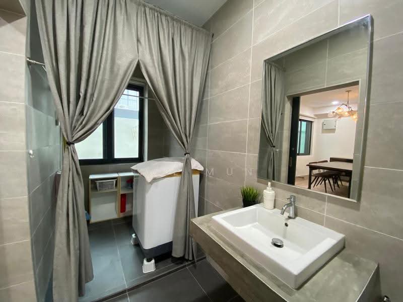 2-storey Terraced House for Sale in Laman Glenmarie (Shah Alam) - Sze Mun - Bathroom - PropertyGuru.com.my