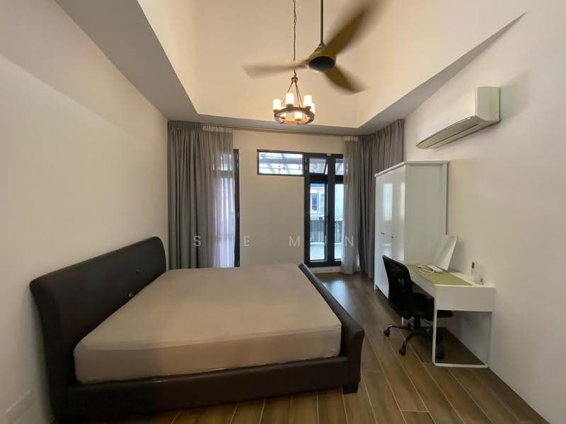 2-storey Terraced House for Sale in Laman Glenmarie (Shah Alam) - Sze Mun - Bedroom - PropertyGuru.com.my