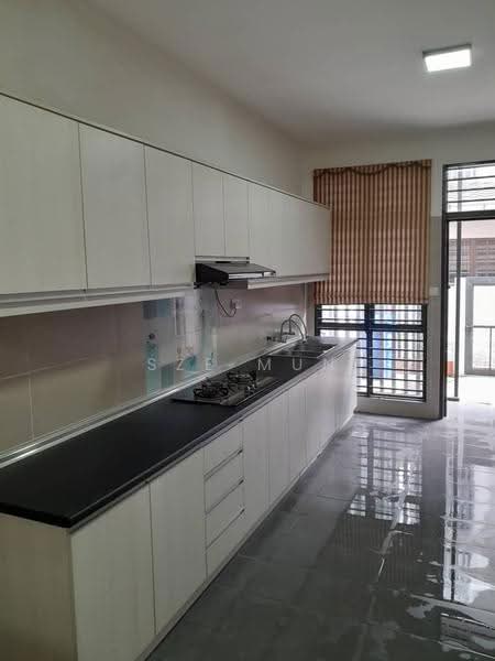 2-storey Terraced House for Sale in Laman Glenmarie (Shah Alam) - Sze Mun - Kitchen - PropertyGuru.com.my