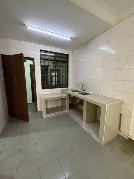 1-storey Terraced House for Sale in Taman Universiti (Skudai) - Firdaus Dauz - Kitchen - PropertyGuru.com.my