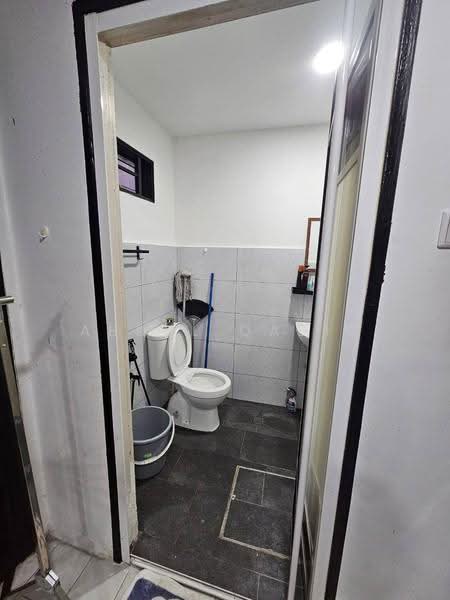 1-storey Terraced House for Sale in Taman Bukit Anggerik (Cheras) - Abdul Qadir - Bathroom - PropertyGuru.com.my