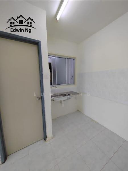 Pangsapuri untuk Dijual di Taman Kheng Tian - Edwin Ng - Kitchen - PropertyGuru.com.my