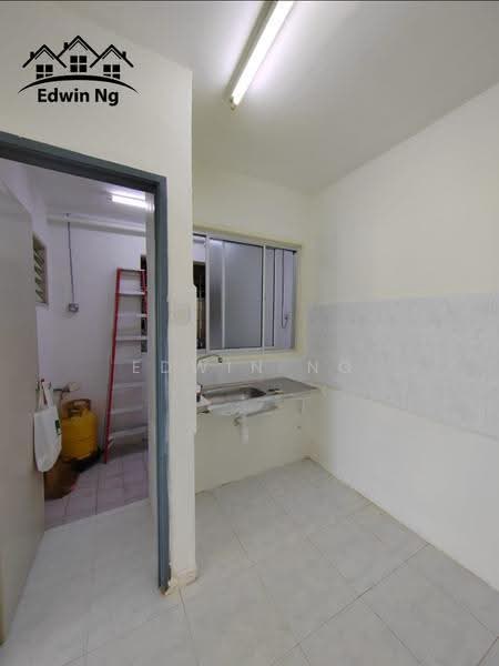 Pangsapuri untuk Dijual di Taman Kheng Tian - Edwin Ng - Kitchen - PropertyGuru.com.my