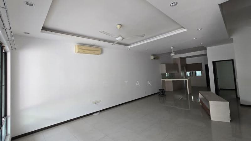 Rumah Teres 3-Tingkat untuk Dijual di Bandar Bayan Bahru (Bayan Lepas) - KC Tan - Living Room - PropertyGuru.com.my