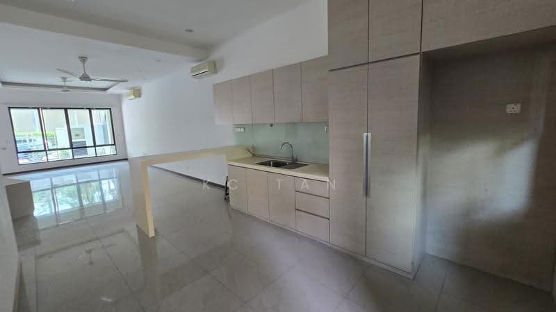 Rumah Teres 3-Tingkat untuk Dijual di Bandar Bayan Bahru (Bayan Lepas) - KC Tan - Living Room - PropertyGuru.com.my