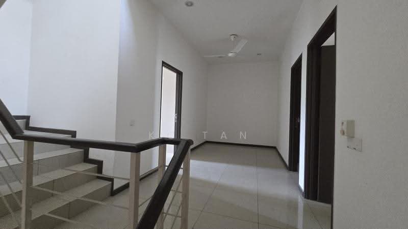 Rumah Teres 3-Tingkat untuk Dijual di Bandar Bayan Bahru (Bayan Lepas) - KC Tan - Corridor - PropertyGuru.com.my