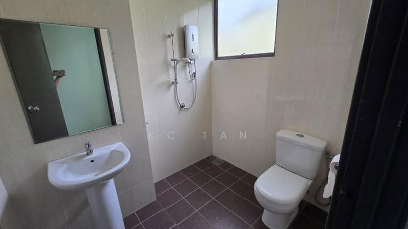 Rumah Teres 3-Tingkat untuk Dijual di Bandar Bayan Bahru (Bayan Lepas) - KC Tan - Bathroom - PropertyGuru.com.my