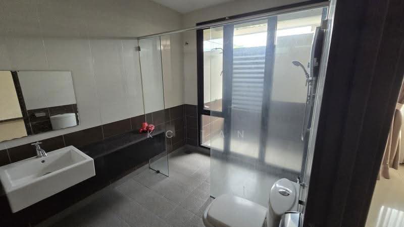 Rumah Teres 3-Tingkat untuk Dijual di Bandar Bayan Bahru (Bayan Lepas) - KC Tan - Bathroom - PropertyGuru.com.my
