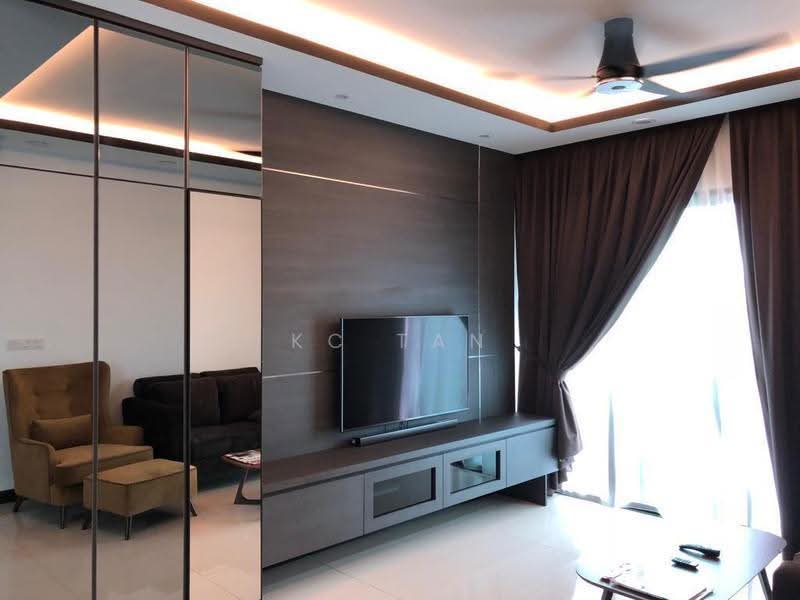 Kediaman Servis untuk Dijual di V Residence 2 @ Sunway Velocity - KC Tan - Living Room - PropertyGuru.com.my