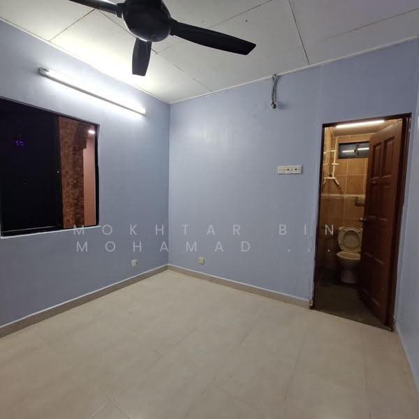 1-storey Terraced House for Rent in Bandar Kinrara Seksyen 4 (Bandar Kinrara) - Mokhtar Bin Mohamad Akhir - Bathroom - PropertyGuru.com.my