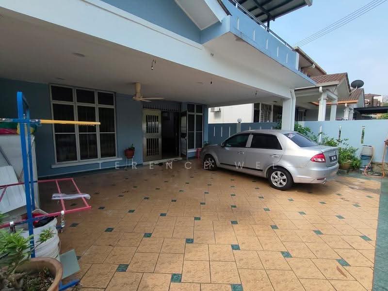 2-storey Terraced House for Rent in Bandar Putra Permai (Seri Kembangan) - Terence Wee - Exterior - PropertyGuru.com.my