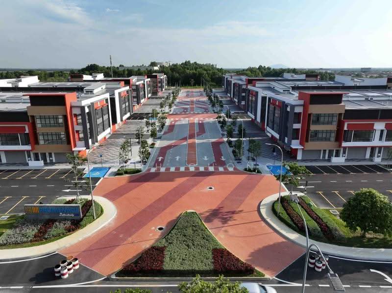 Shop / Office for Rent in Bandar Rimbayu (Telok Panglima Garang) - Fish Chong - Exterior - PropertyGuru.com.my
