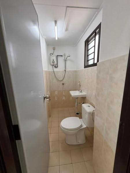 Apartment for Rent at Bayu Puteri 3 - Scarlette Lai - Bathroom - PropertyGuru.com.my