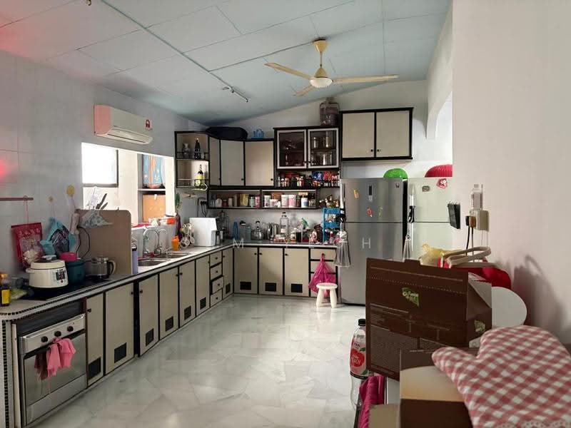 Semi-Detached House for Sale in Bayan Lepas (Penang) - Sam Yeoh - Kitchen - PropertyGuru.com.my