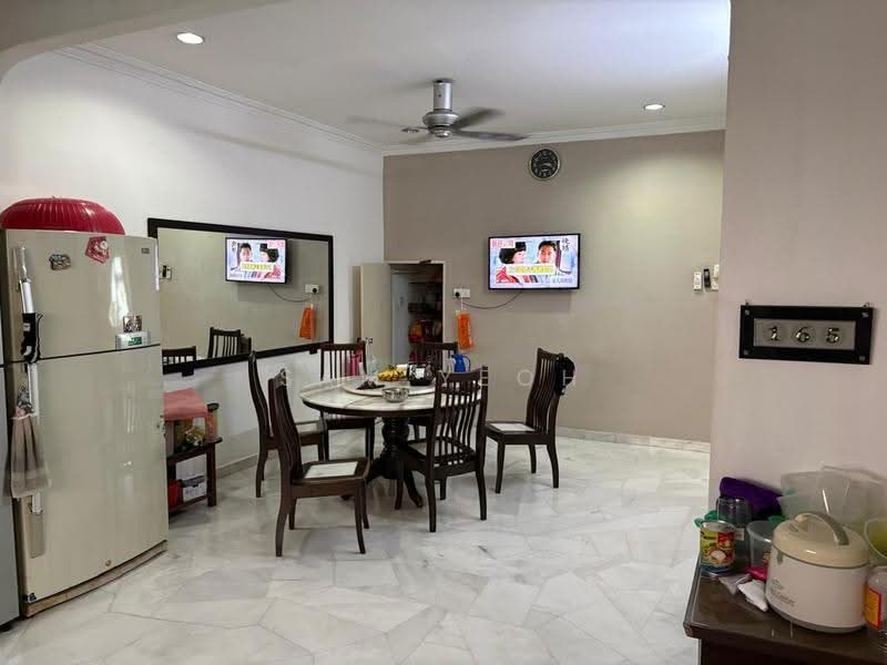 Semi-Detached House for Sale in Bayan Lepas (Penang) - Sam Yeoh - Dining Room - PropertyGuru.com.my