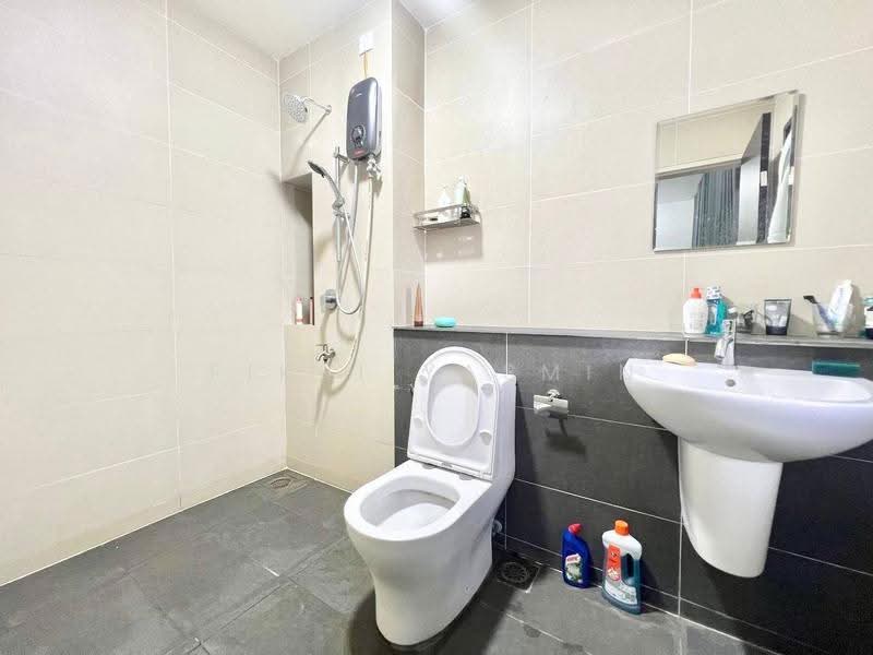 Terraced House for Sale in Bandar Serenia (Dengkil) - Fikri Yasmin - Bathroom - PropertyGuru.com.my