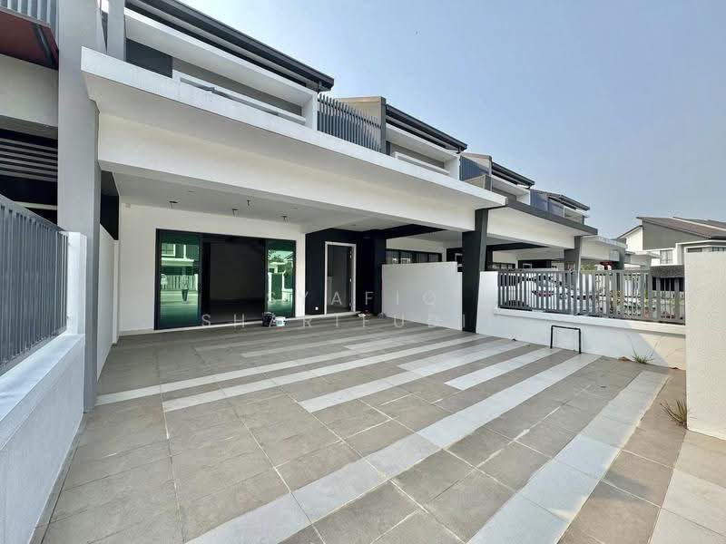 Semi-Detached House for Sale in Sungai Buloh (Selangor) - Syafiq Sharifudin - Exterior - PropertyGuru.com.my